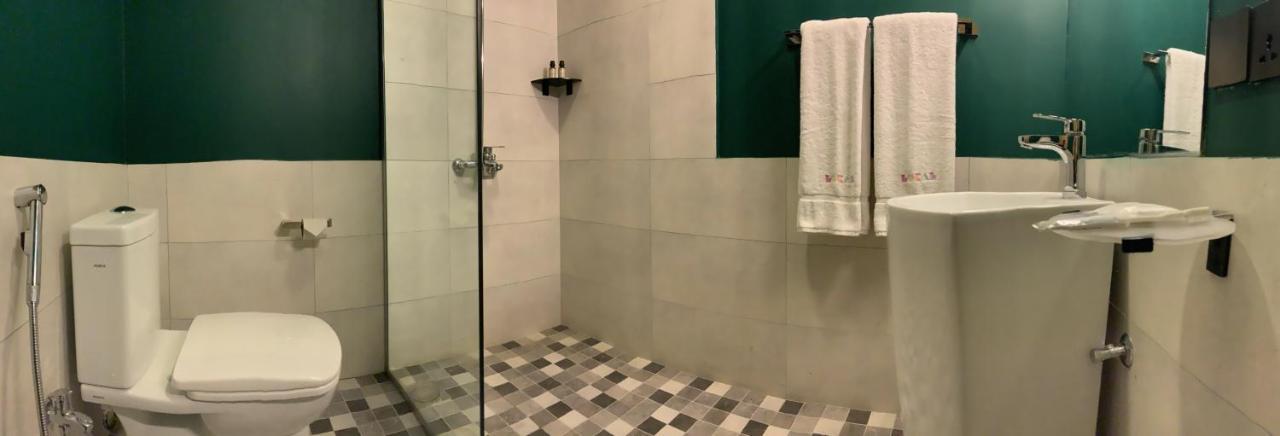 Lokal Rooms X Gulberg Lahore Eksteriør bilde