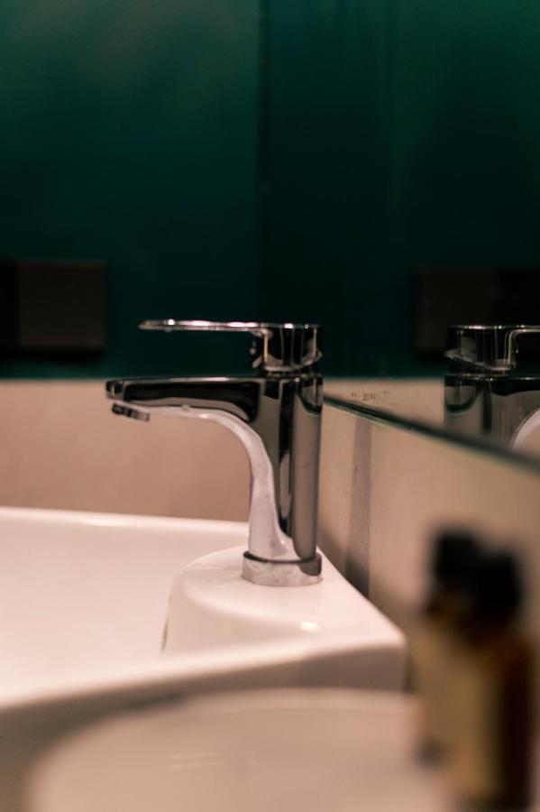 Lokal Rooms X Gulberg Lahore Eksteriør bilde