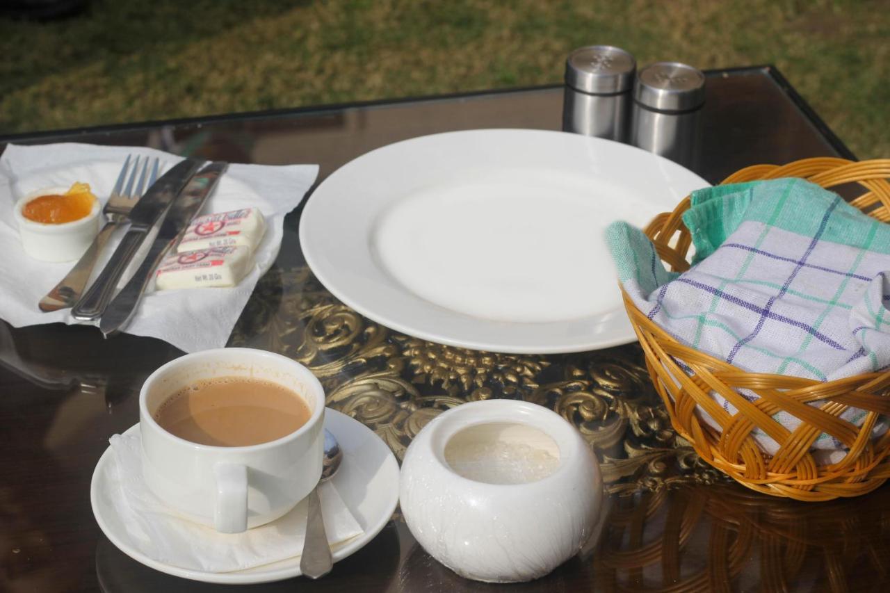 Lokal Rooms X Gulberg Lahore Eksteriør bilde
