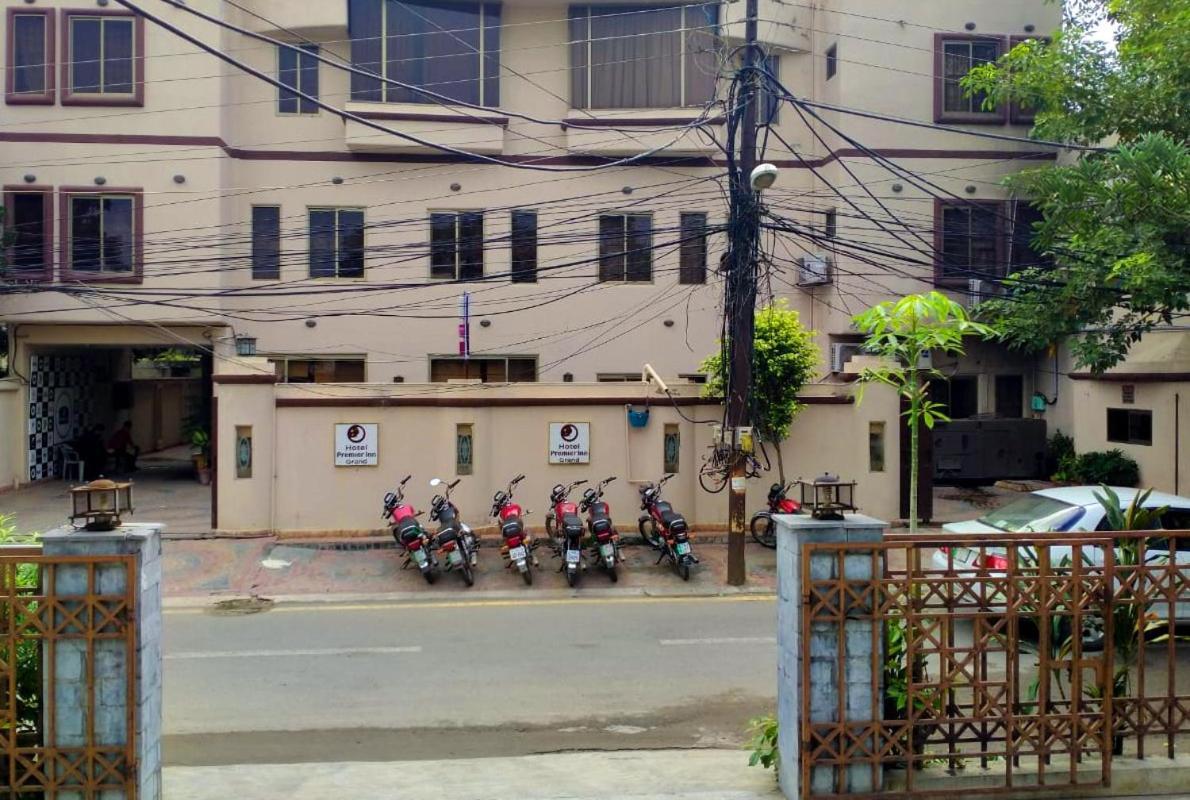 Lokal Rooms X Gulberg Lahore Eksteriør bilde